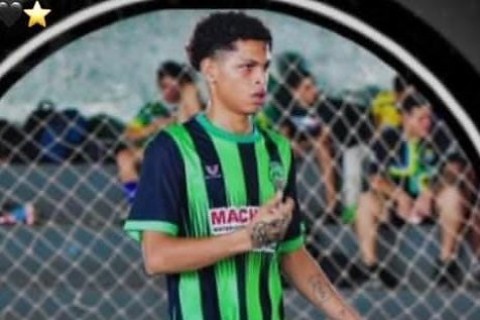 Adolescente de 16 anos morre em acidente entre motocicleta e carro