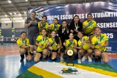 Disputa acirrada marca a primeira final dos Jogos Estudantis no Ginásio Arnaldo Martins